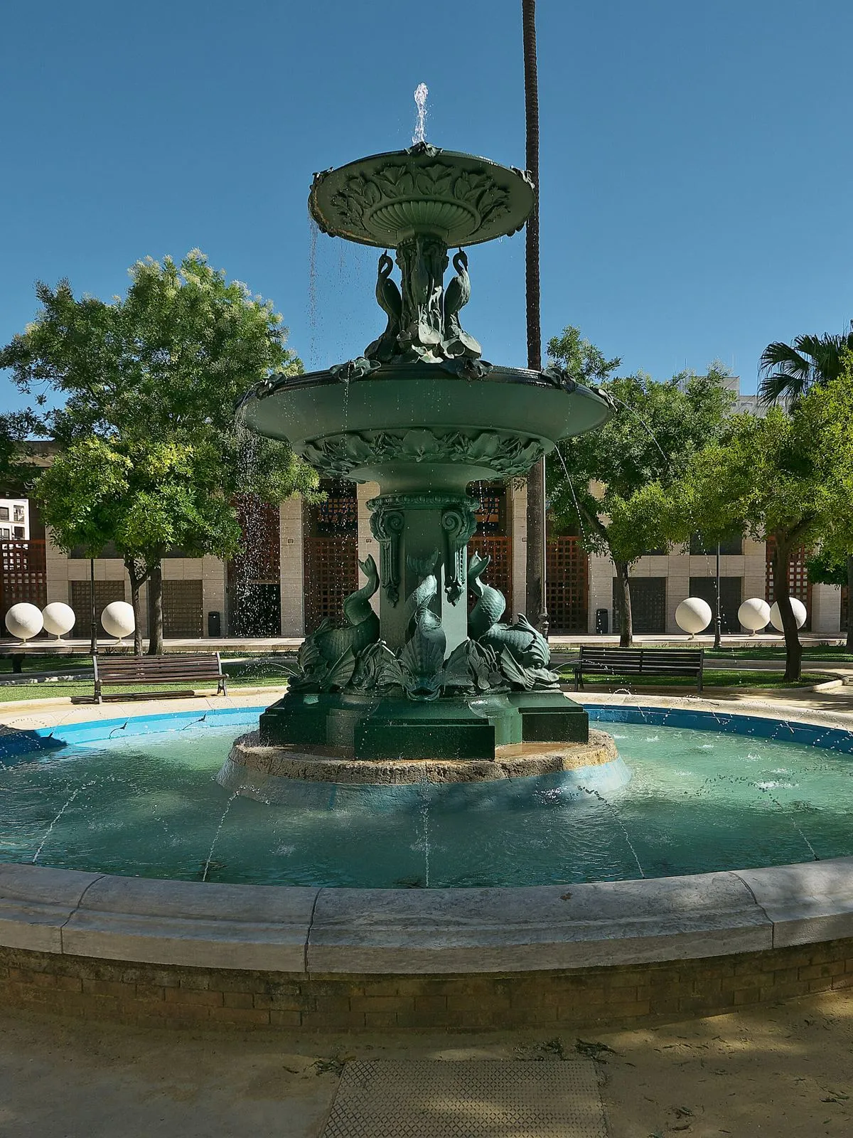 Fuente de los Tritones en los jardines de la Casa Colón de Huelva