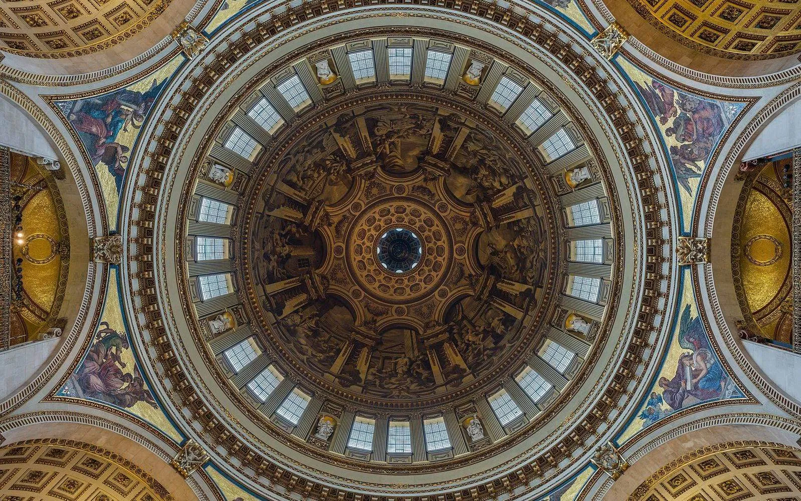 Cúpula decorada con mosaicos de la catedral de San Pablo de Londres